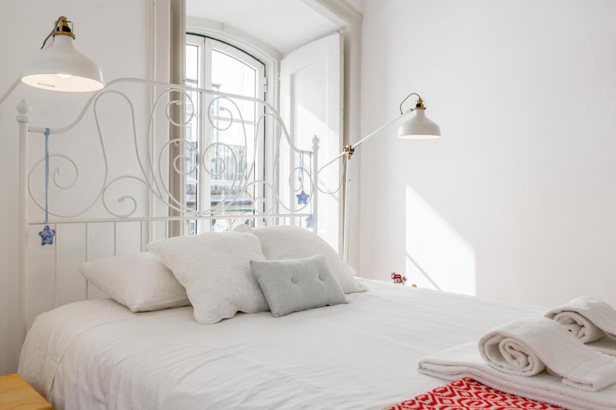 Spacious, Bright And Sunny Apartment, By Timecooler Lisboa Eksteriør billede