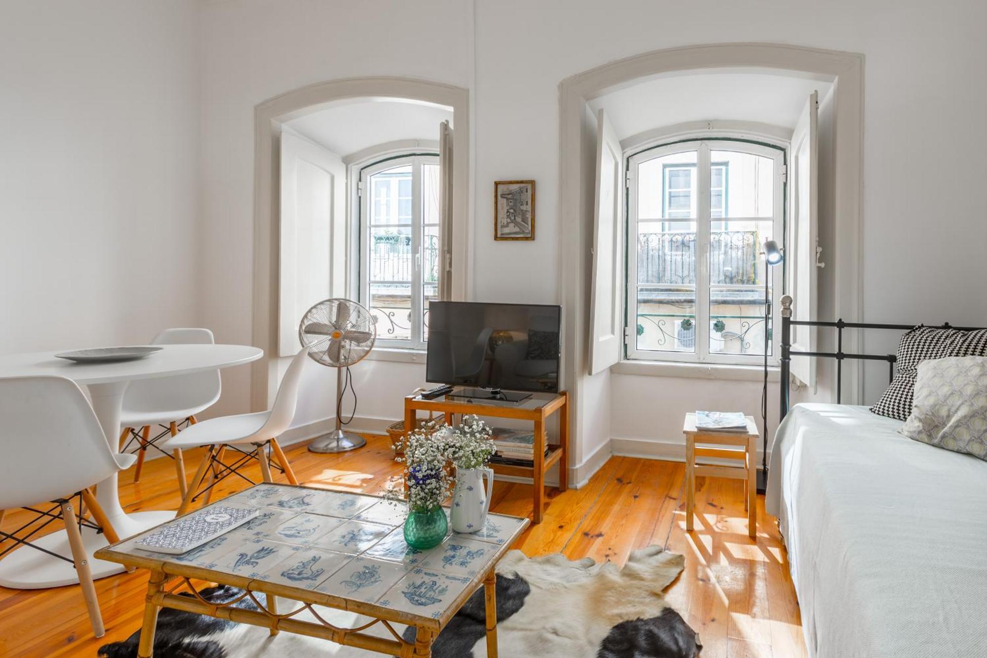 Spacious, Bright And Sunny Apartment, By Timecooler Lisboa Eksteriør billede